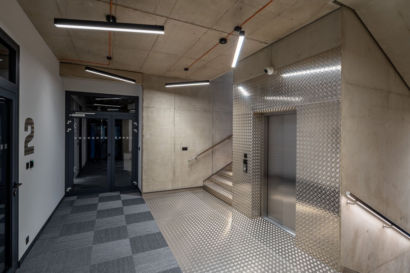 07_PB125373-HDR_1625x1083